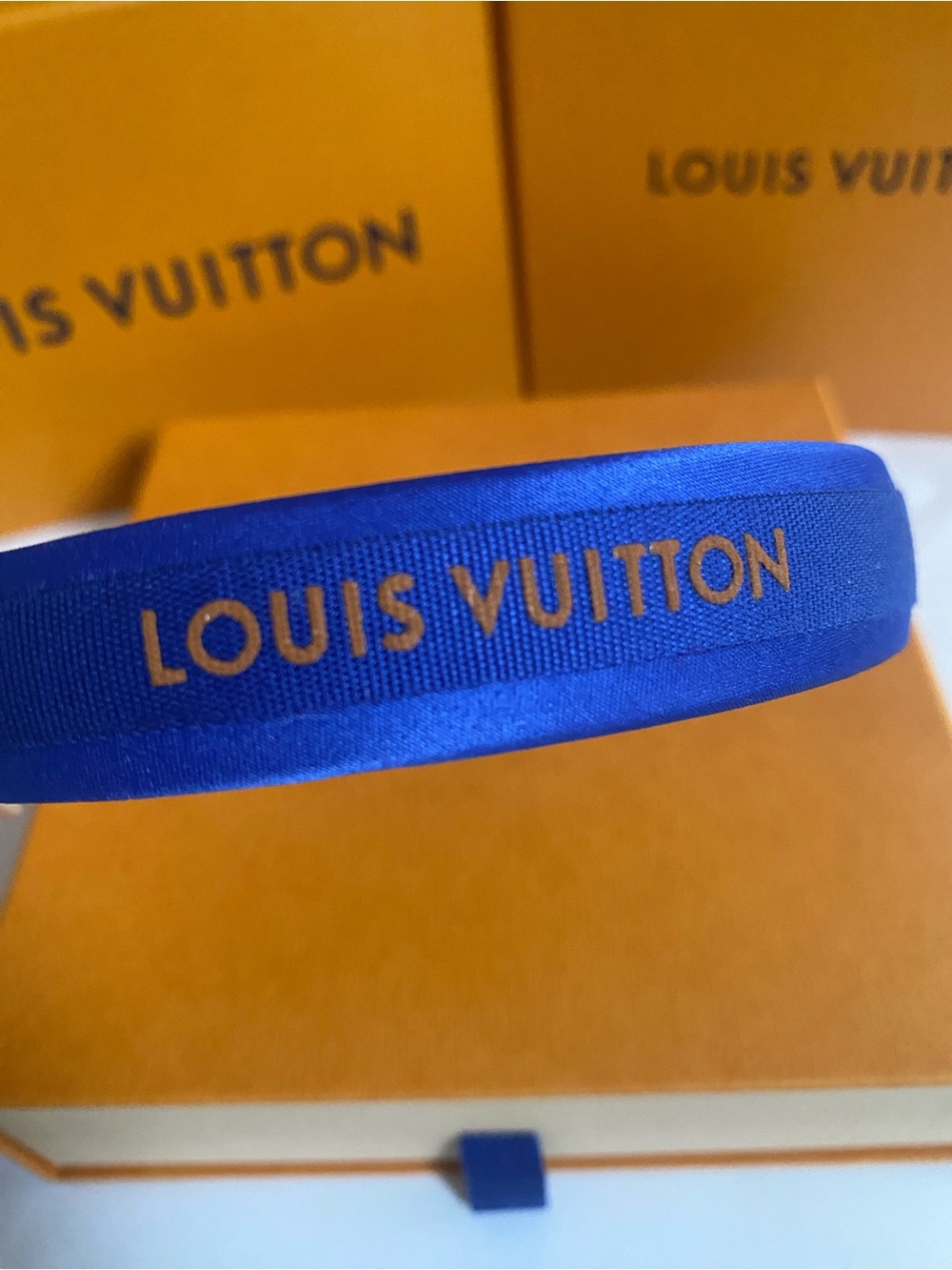 Louis Vuitton Ribbon Headband - Picture 5 of 5